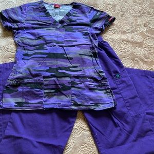 Purple XS camo scrub set by Dickies